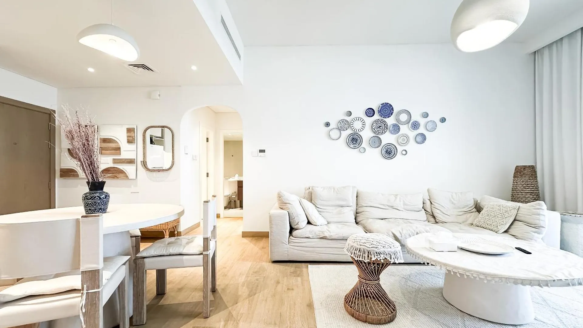 Apartamento Trophy - Mykonos-Inspired La Mer Suite Dubái Emiratos Árabes Unidos